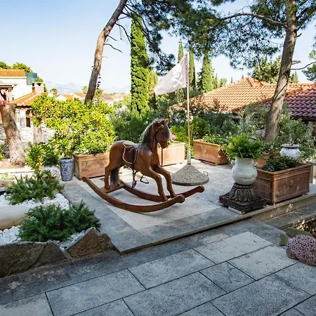 Ursa Minor Villa